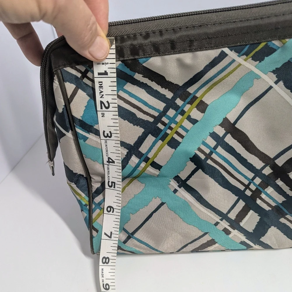 Thirty One Cosmetic/Toiletries Bag Turquoise Multicolor